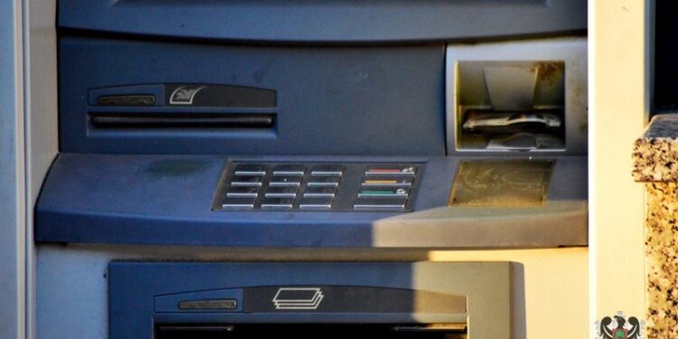 Zamieniła kasę sklepową na