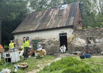 Harcerki i harcerze na