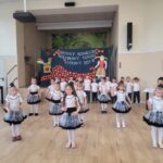 Kolorowy Taniec Ludowy