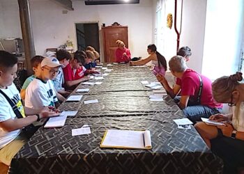 Lokalni reporterzy w Młynie Hilberta